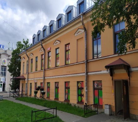 фасад дома, здание по адресу г Санкт-Петербург, г Кронштадт, ул Флотская, д 27 литера А